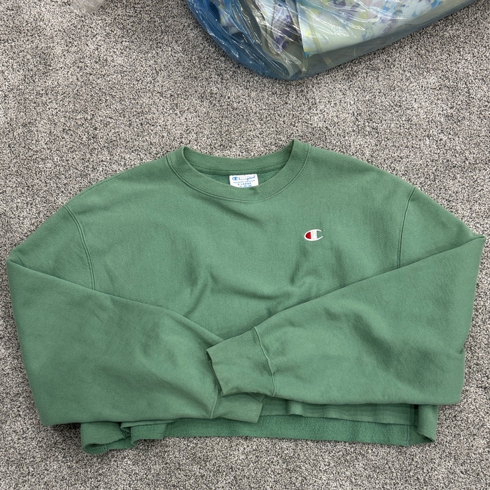 Champion Women's Crew Neck Sweater in Green